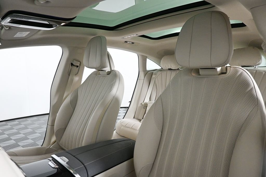 Certified Used 2023 White Mercedes-Benz 450 image 5