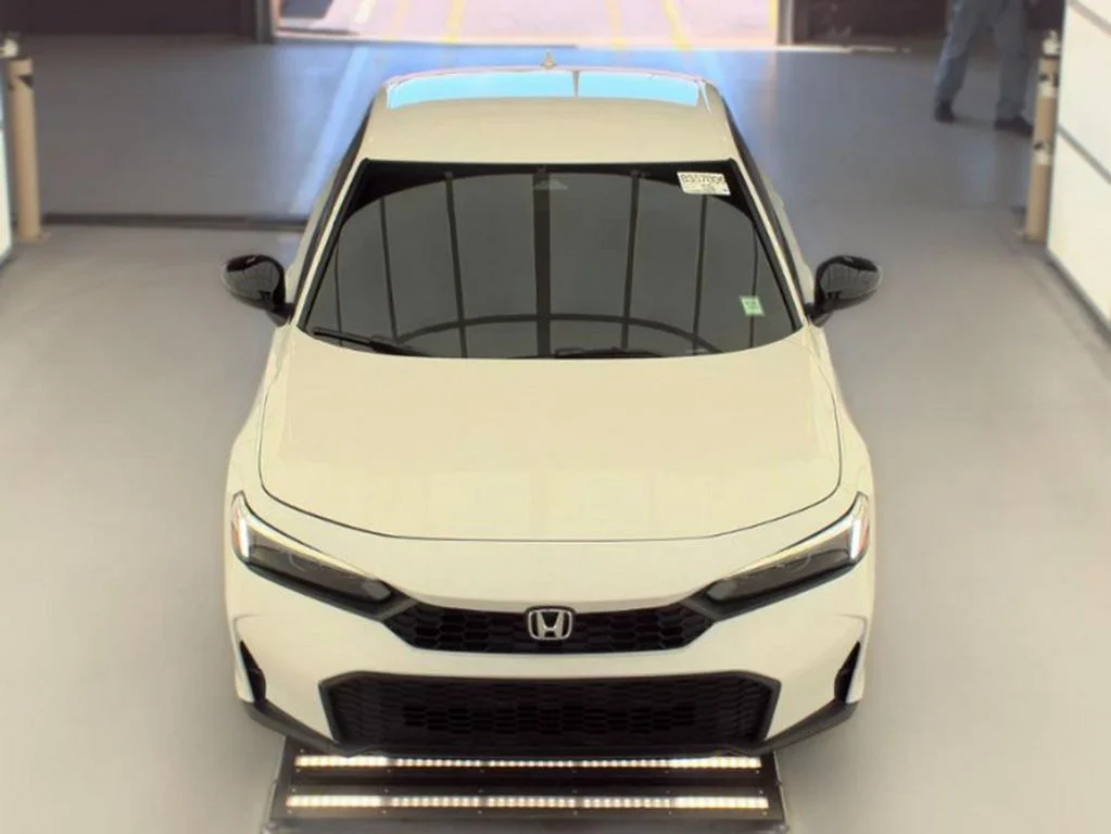 Used 2025 Platinum White Pearl Honda Sport image 2