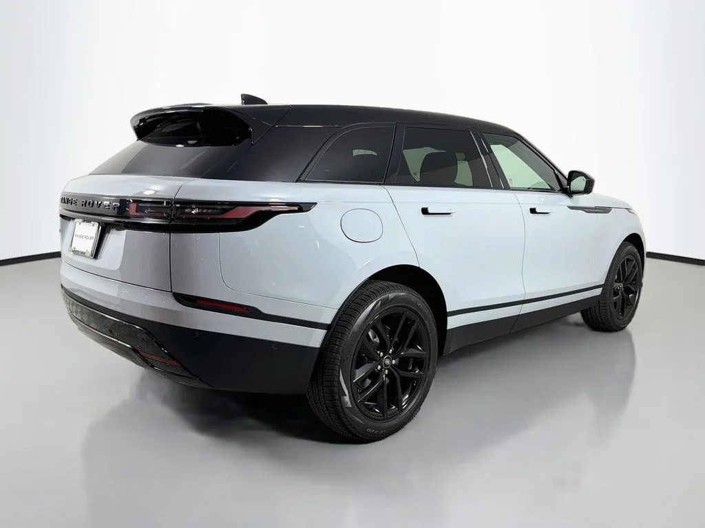 New 2026 Arroios Grey Land Rover S image 5