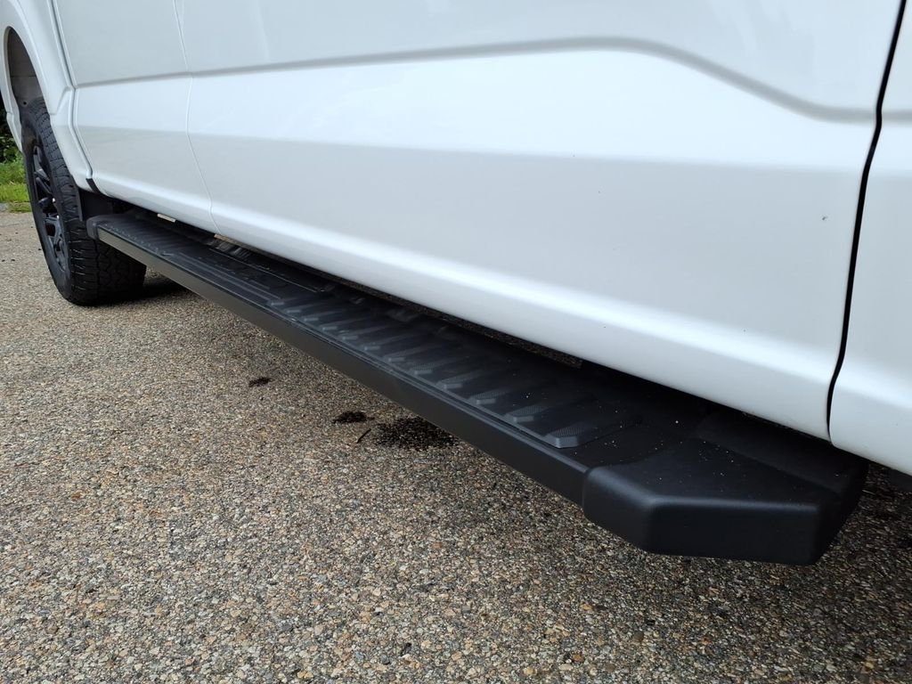 Certified Used 2024 Oxford White Ford XLT image 9