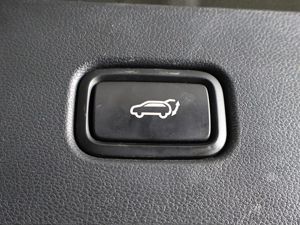Used 2023 Gray Hyundai SEL image 46