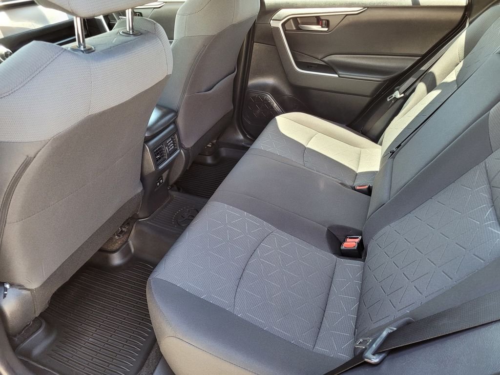 Used 2020 Red Toyota XLE image 12