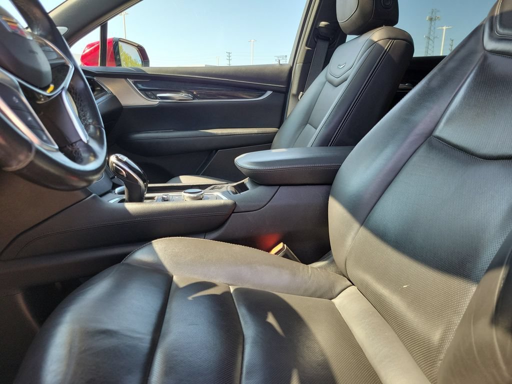 Used 2021 INFRARED TINTCOAT Cadillac AWD Premium Luxury image 21