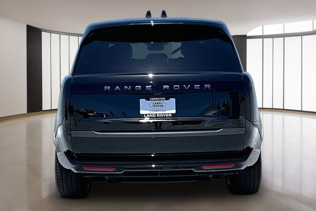 New 2026  Land Rover SE image 4