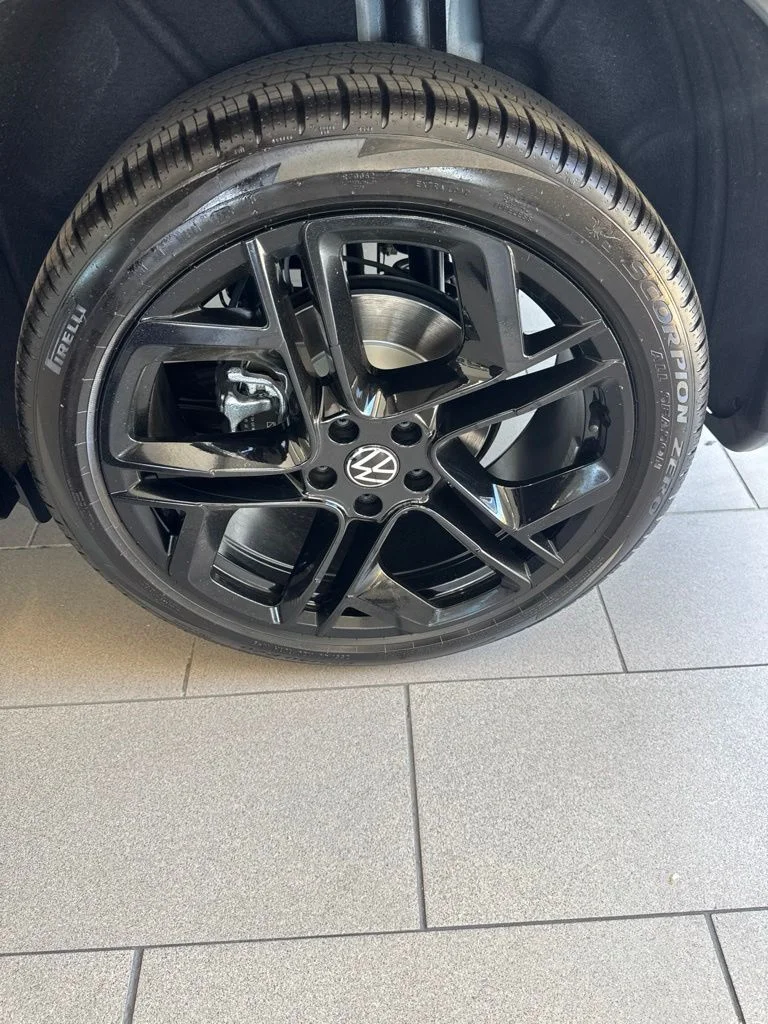 New 2026 Silver Volkswagen 2.0T SE R-Line Black image 19