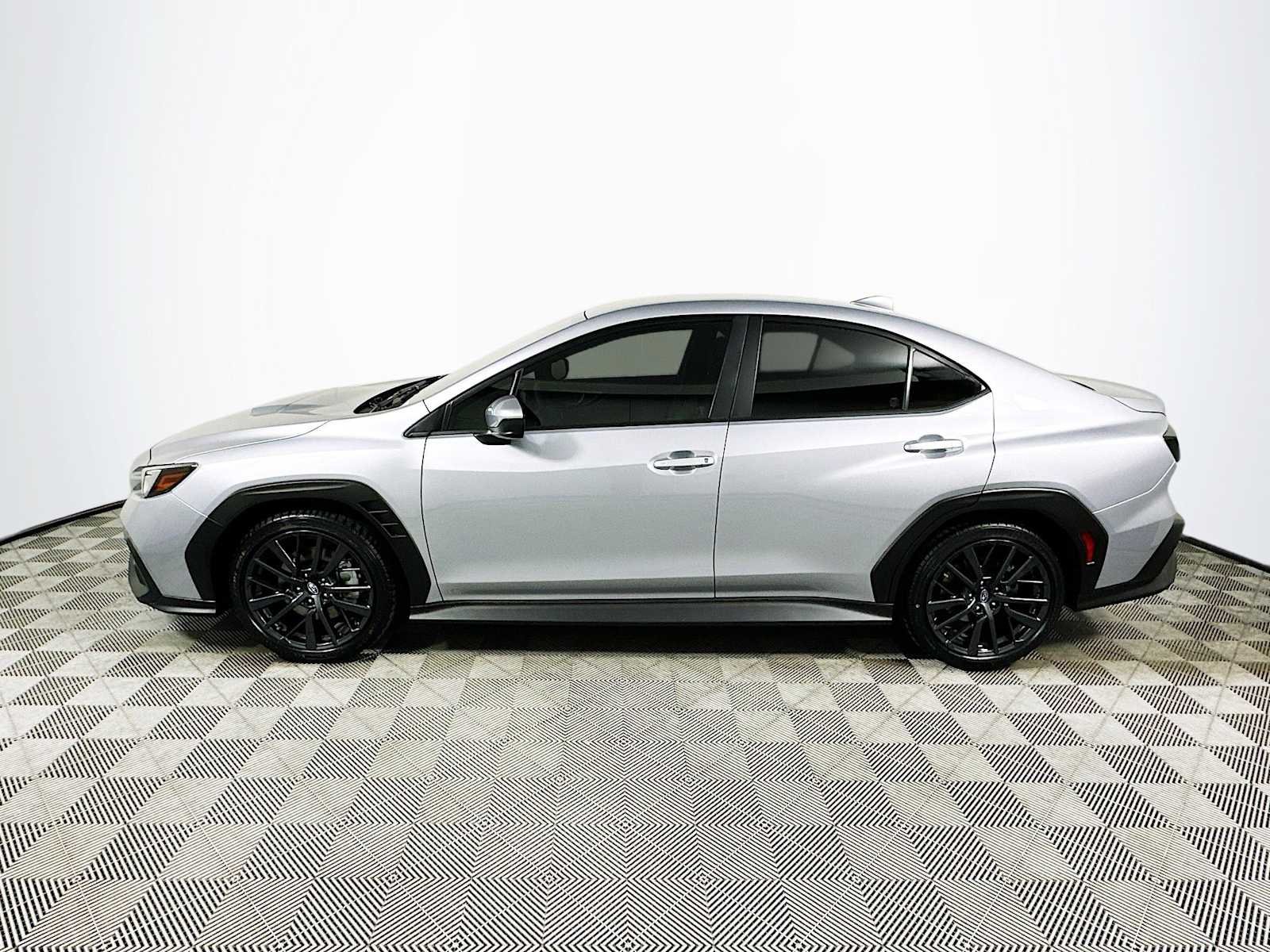 New 2026 ICE SILVER METALLIC Subaru Base image 4