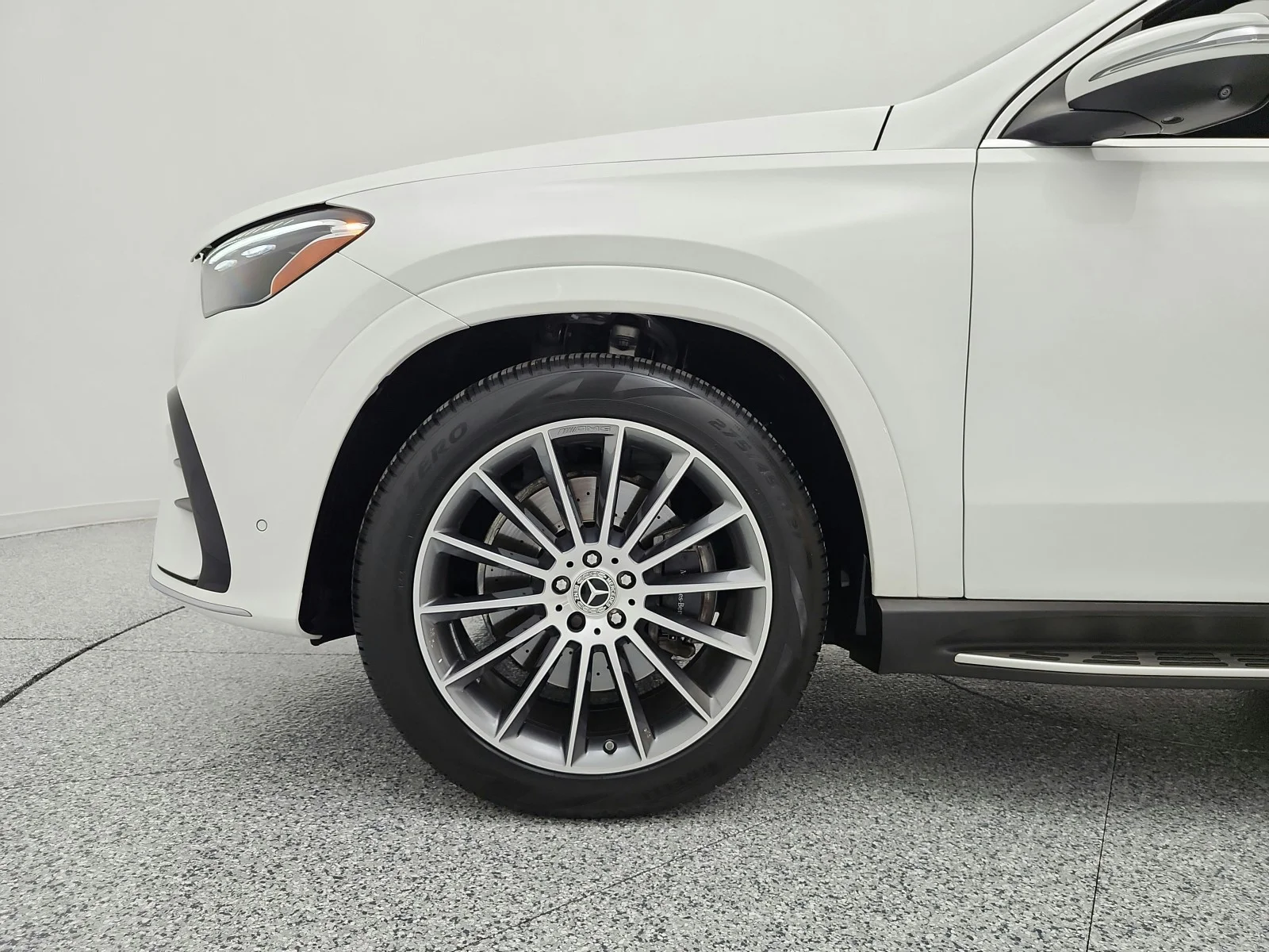 Used 2024 Polar White Mercedes-Benz GLE 450 4MATIC® SUV image 18