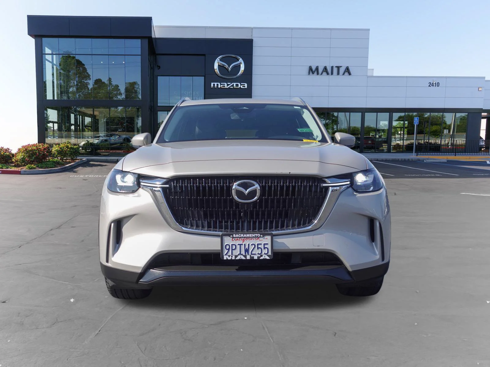Certified Used 2024 Platinum Quartz Mazda Preferred image 10