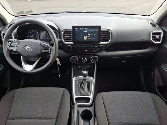 Used 2022 Blue Hyundai SE image 15