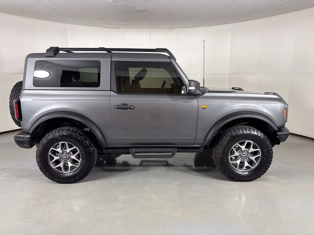 Used 2024 Gray Ford Badlands image 9