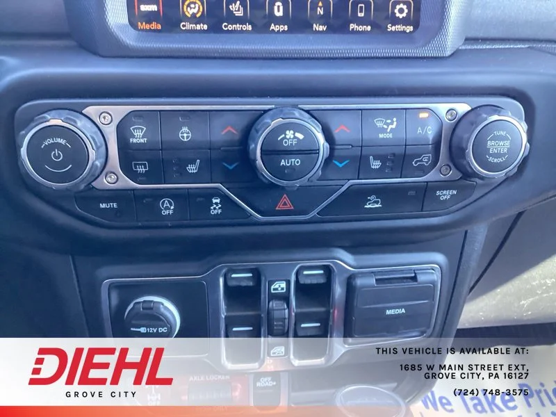 Used 2021 Black Jeep Mojave image 33