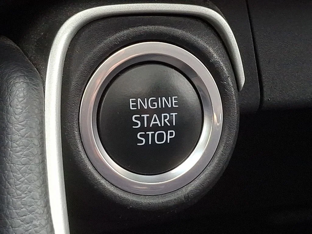 Used 2024 White Toyota Platinum image 26