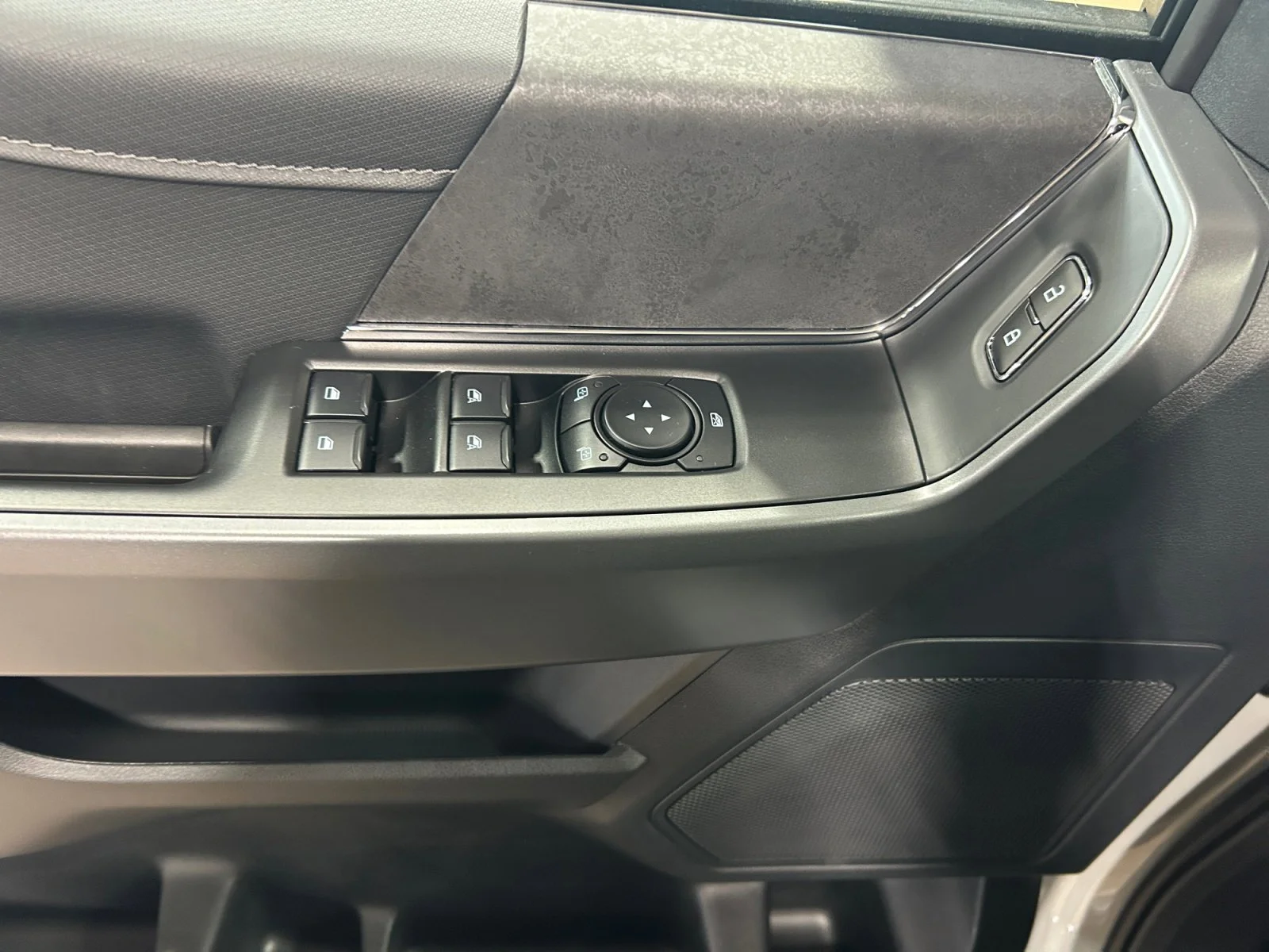 New 2026 Avalanche Ford XLT image 17