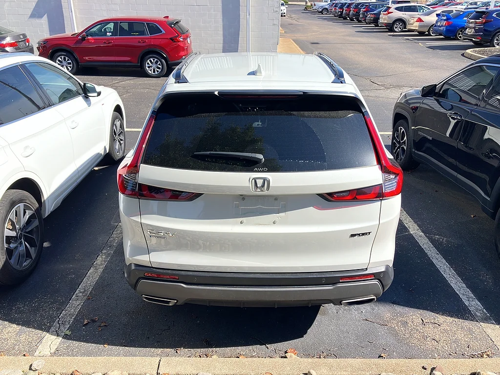 Certified Used 2024 Platinum White Pearl Honda Sport-L image 6