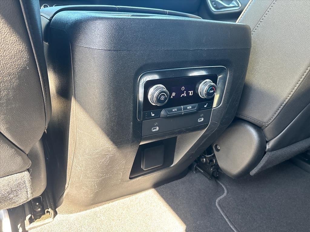 2023 GMC Yukon SLT - Photo 23