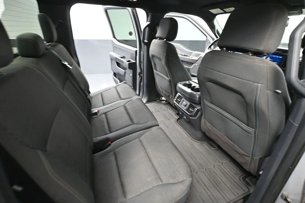 Used 2022 Silver Ford XLT image 36