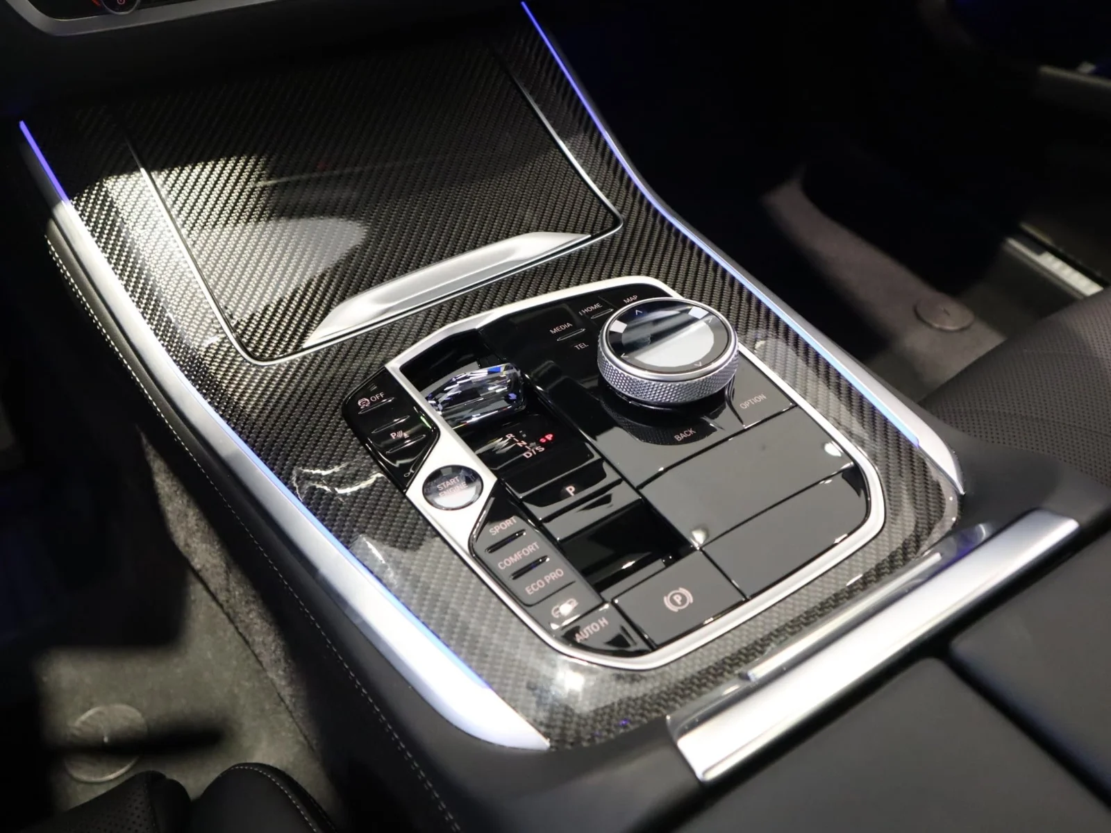 Used 2026 White BMW M60i Sports Activity Vehicle image 36