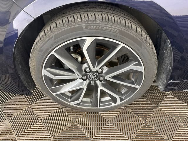 Used 2020  Toyota SE image 31