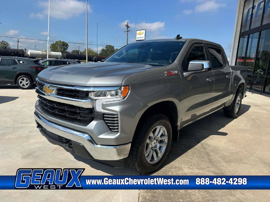 Used 2023 Gray Chevrolet LT image 7