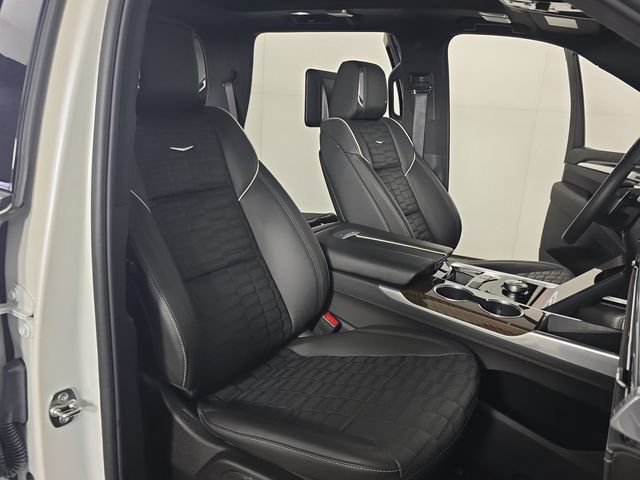 Used 2025 Crystal White Tricoat Cadillac Sport Platinum image 32