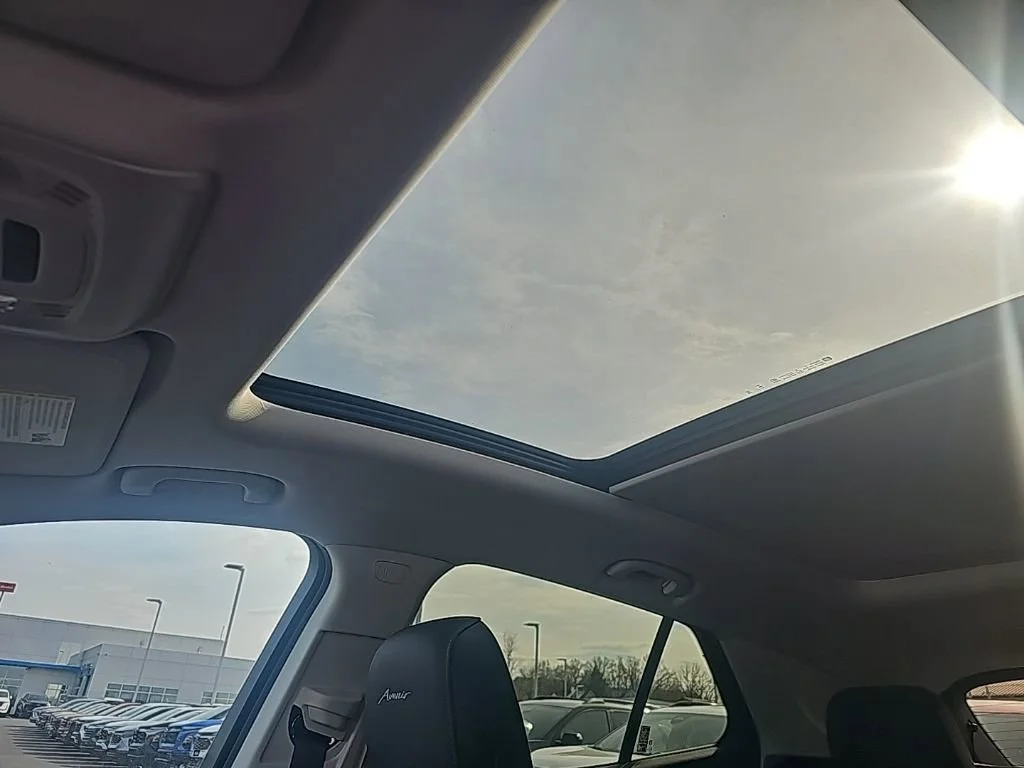 New 2026 Iridescent White Tricoat Buick Avenir image 19