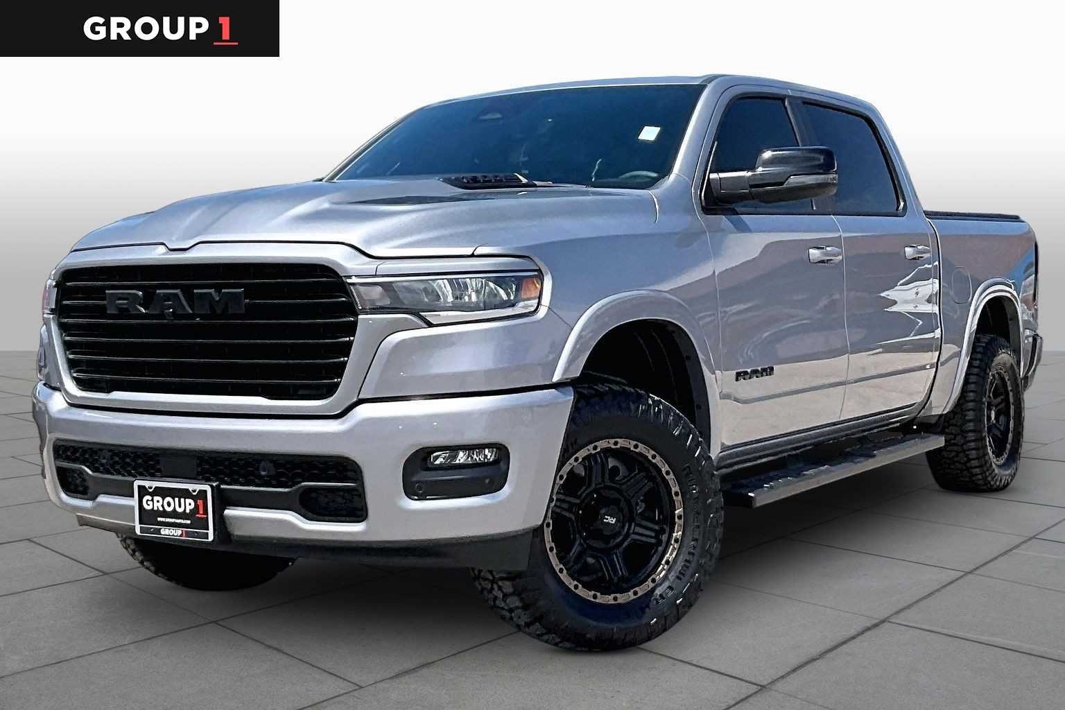 2025 RAM 1500 Laramie 4x4 Crew Cab 5'7's photo
