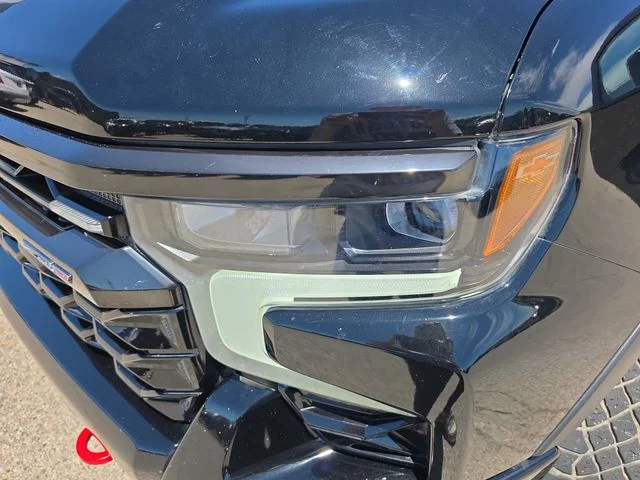Used 2022 Black Chevrolet ZR2 image 31