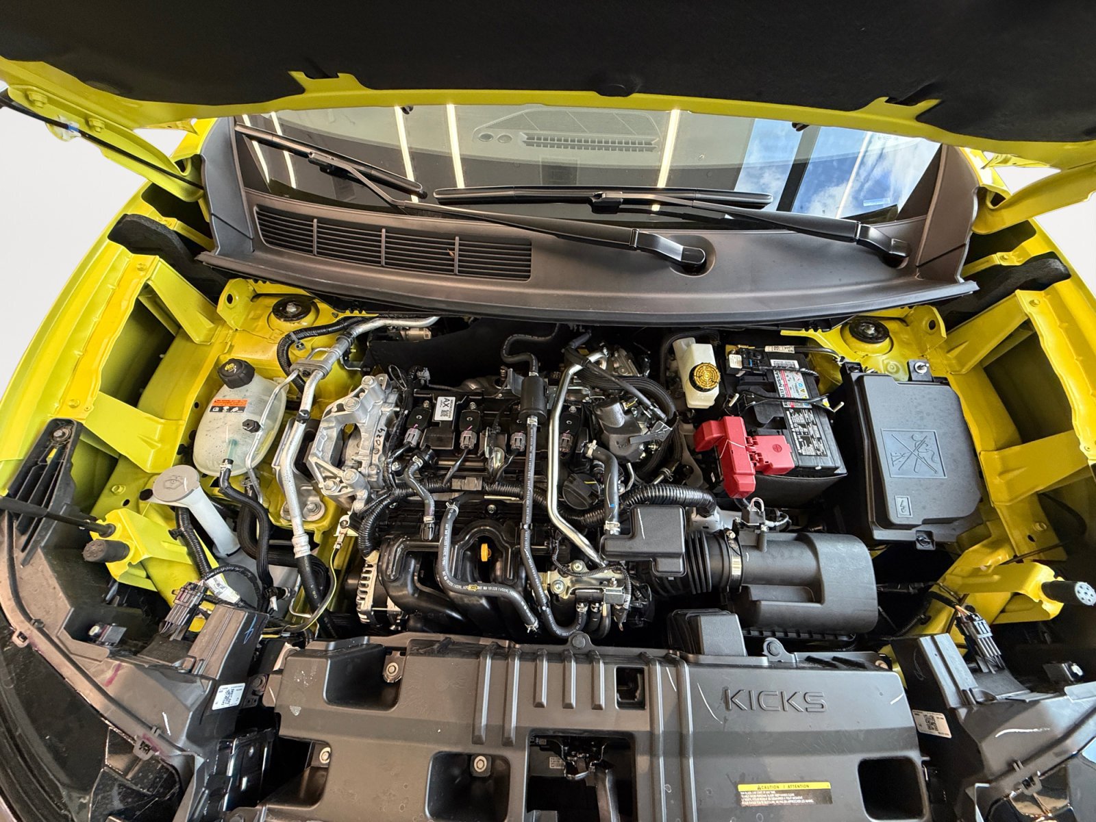 New 2026 Yuzu Yellow Metallic/Super Black Nissan SR image 14