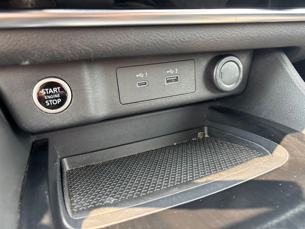 Used 2021 Gray Nissan S image 26