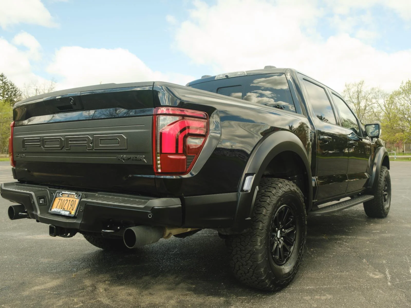 Certified Used 2025 Agate Black Metallic Ford Raptor image 12