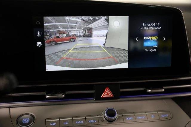 2025 Hyundai Elantra Limited - Photo 41