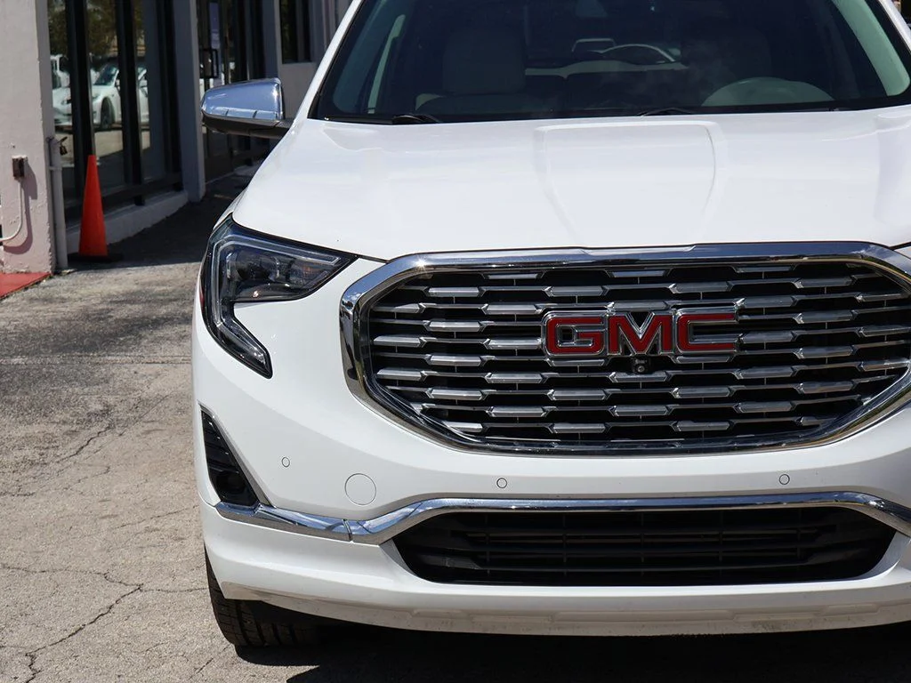 Used 2020 White GMC Denali image 14