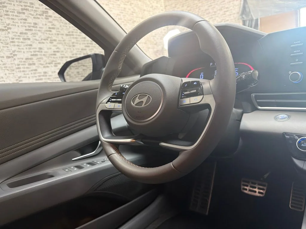Used 2026 Amazon Gray Hyundai SEL Sport image 17