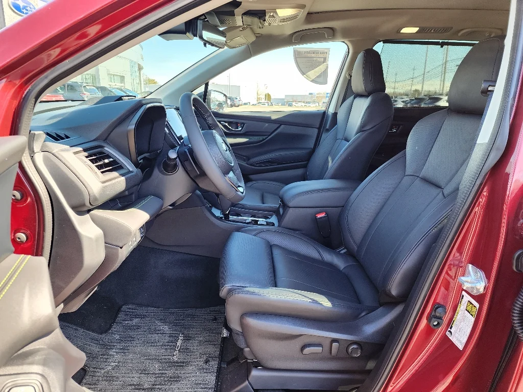 Used 2026 Crimson Red Pearl Subaru Onyx Edition Touring image 34