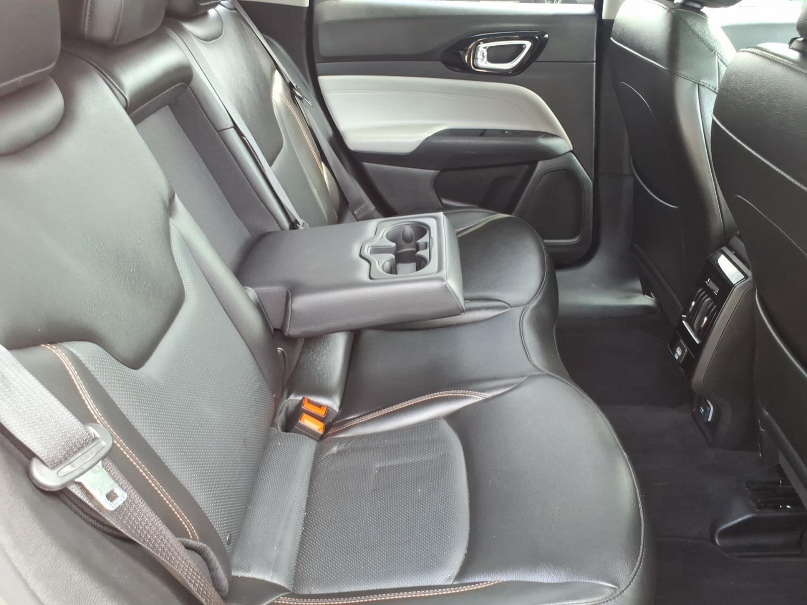 Used 2022 Diamond Black Crystal Pearlcoat Jeep Limited image 20