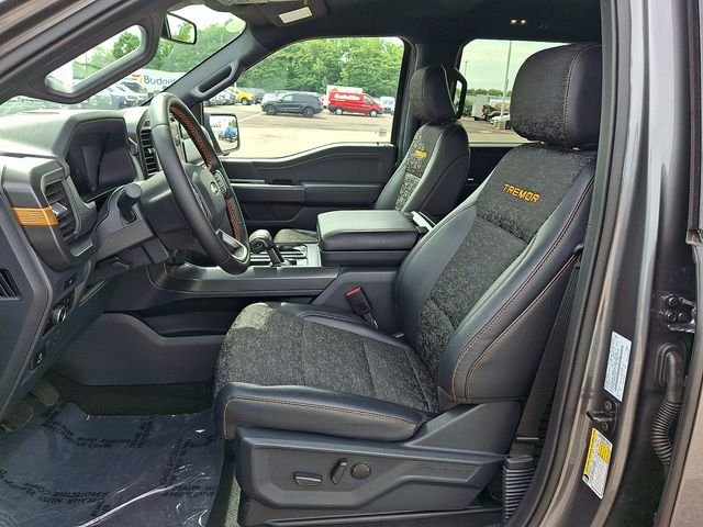 Used 2025 Gray Metallic Ford Tremor image 13