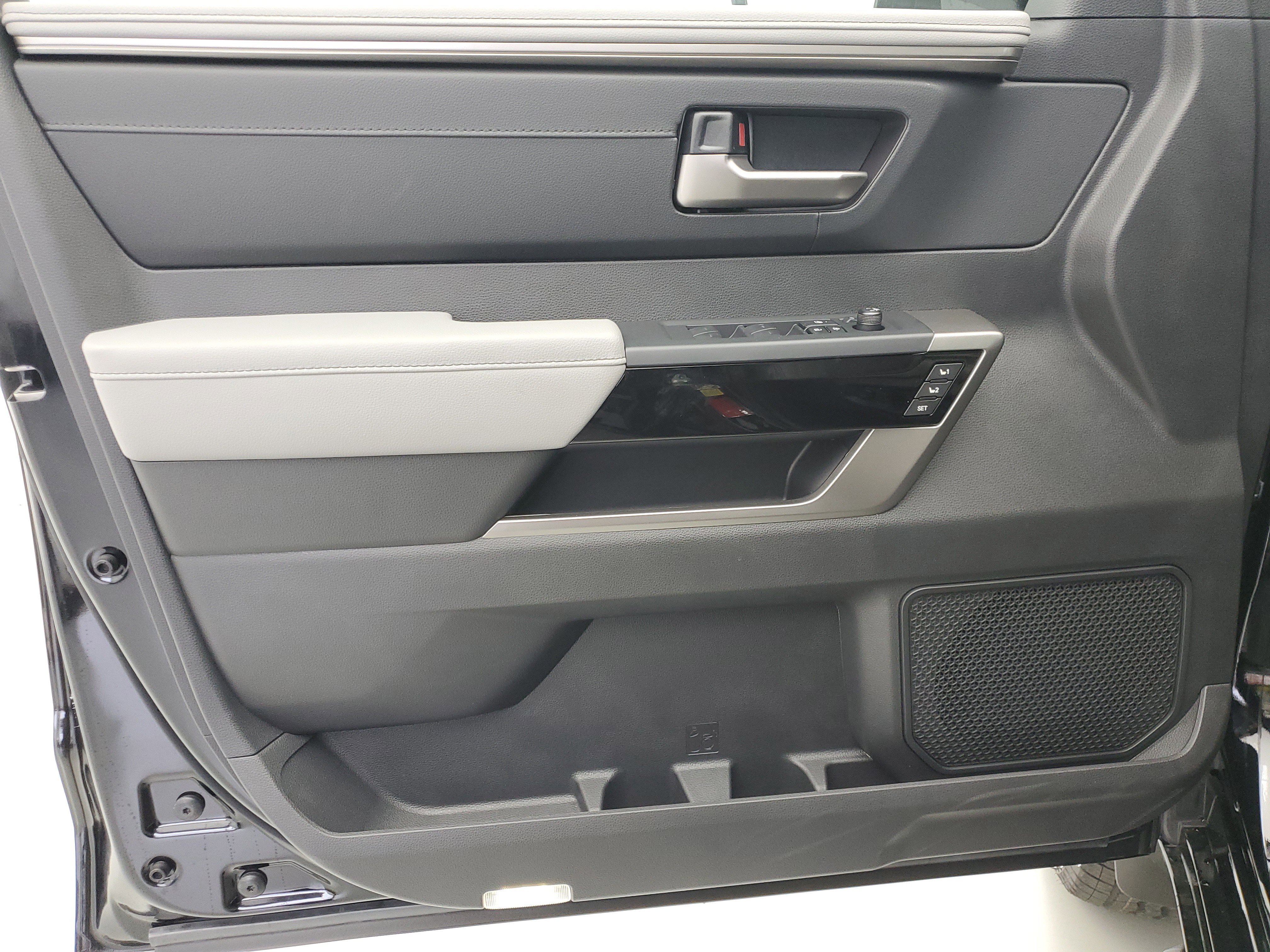 2026 Toyota Tundra Limited - Photo 20