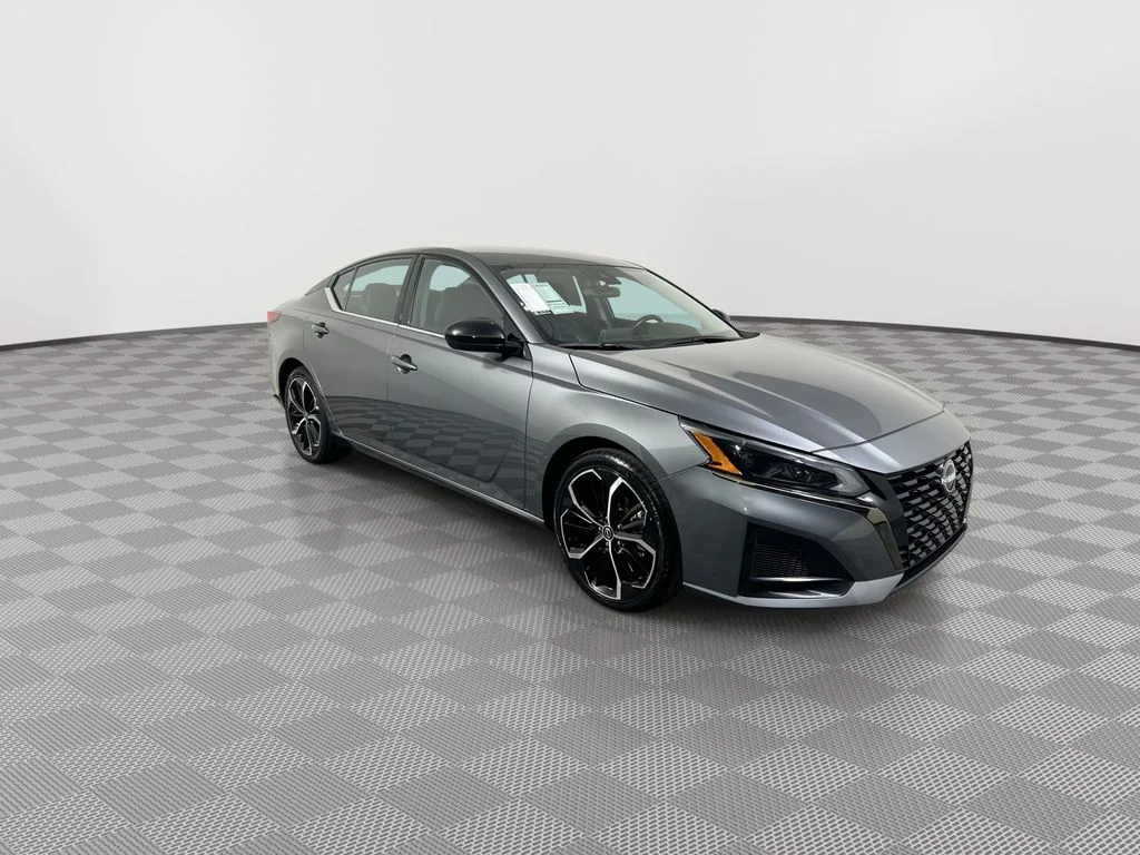 Used 2024 Nissan Altima SR with VIN 1N4BL4CV5RN383874 for sale in Riviera Beach, FL