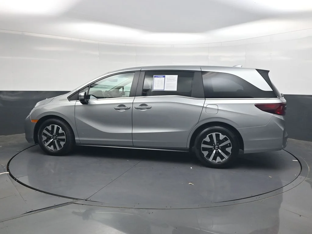 Used 2025 Solar Silver Metallic Honda EX-L image 7