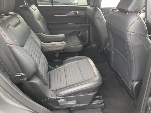 Used 2025 Gray Ford ST-Line image 33