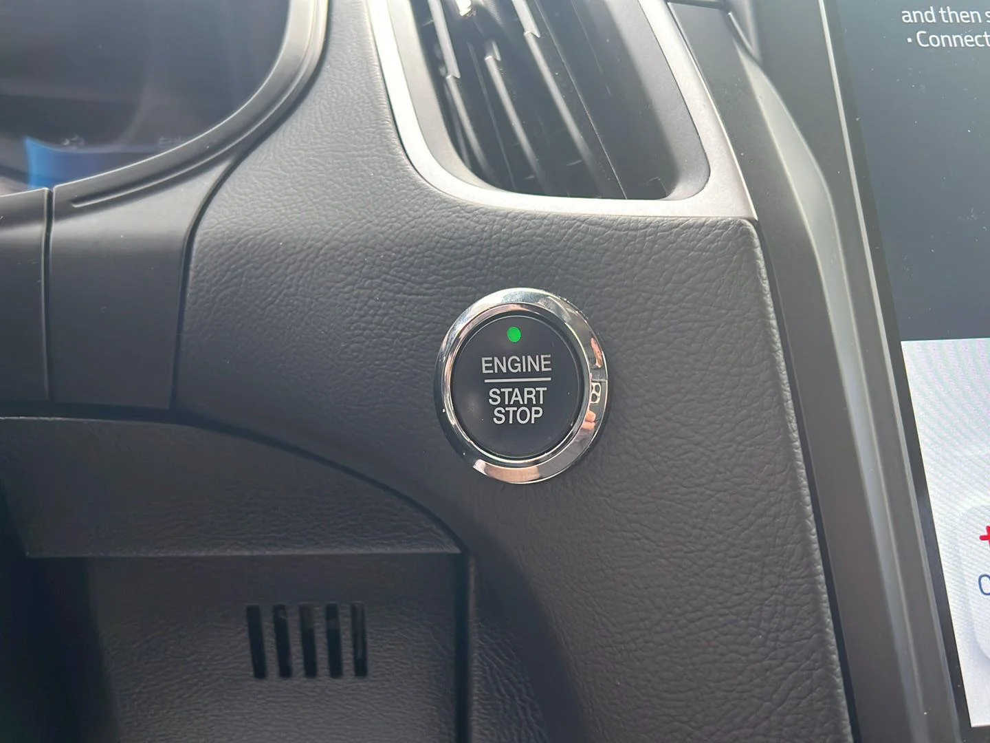 Used 2023 Oxford White Ford SEL image 30