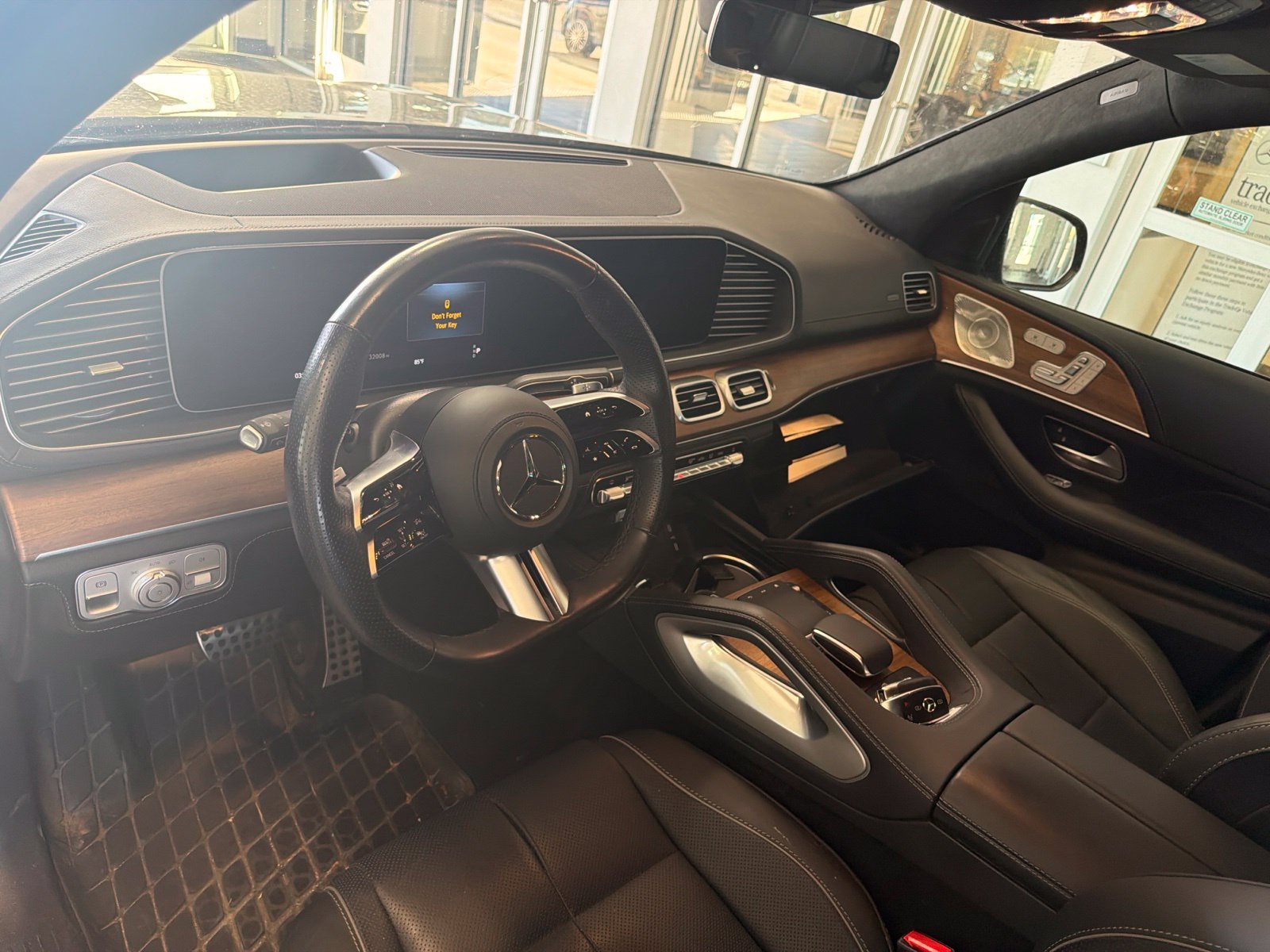 Certified Used 2025 Black Mercedes-Benz GLS 580 image 7