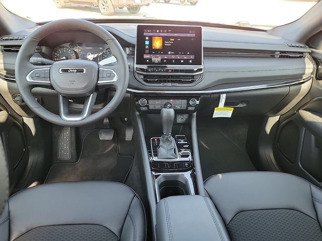 New 2026 Hydro Blue Pearlcoat Jeep Latitude image 9