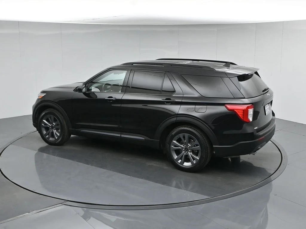 Certified Used 2022 Black Ford XLT image 45