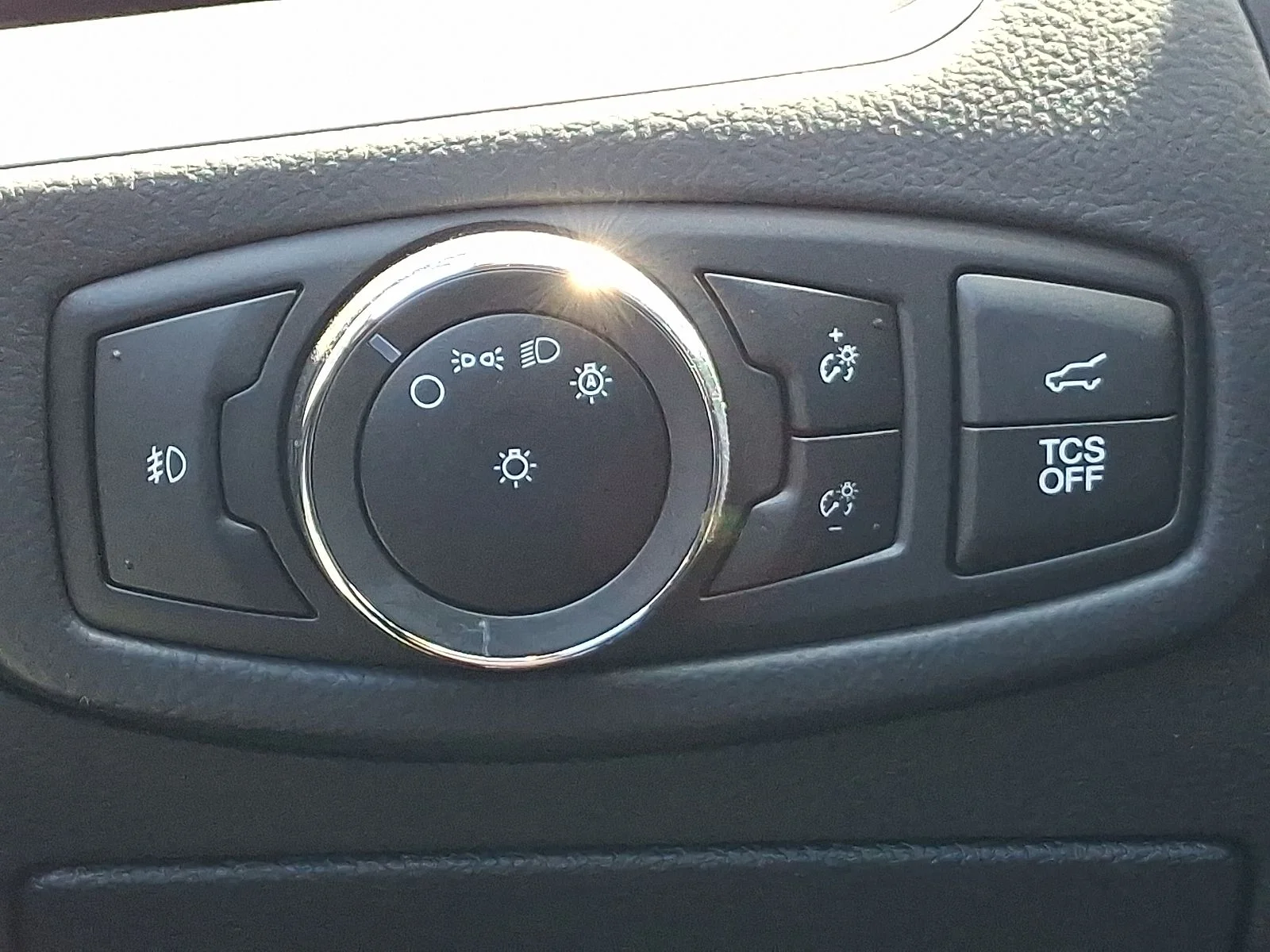 Used 2023 White Ford SEL image 26