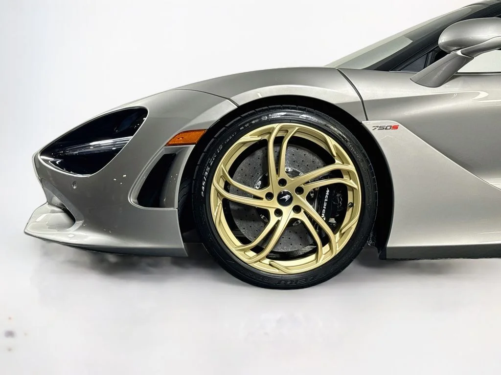 Used 2025 Blade Silver McLaren Coupe image 25