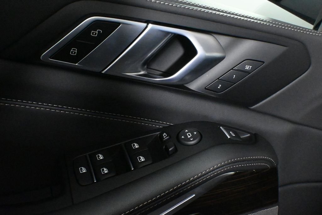 Used 2026 Black BMW xDrive40i image 31