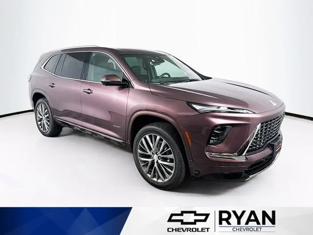 2026 Buick Enclave Avenir AWD's photo