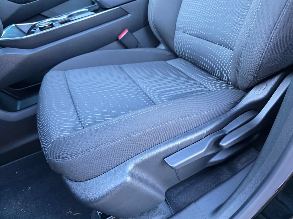 New 2026 Mosaic Black Metallic Chevrolet LT image 8