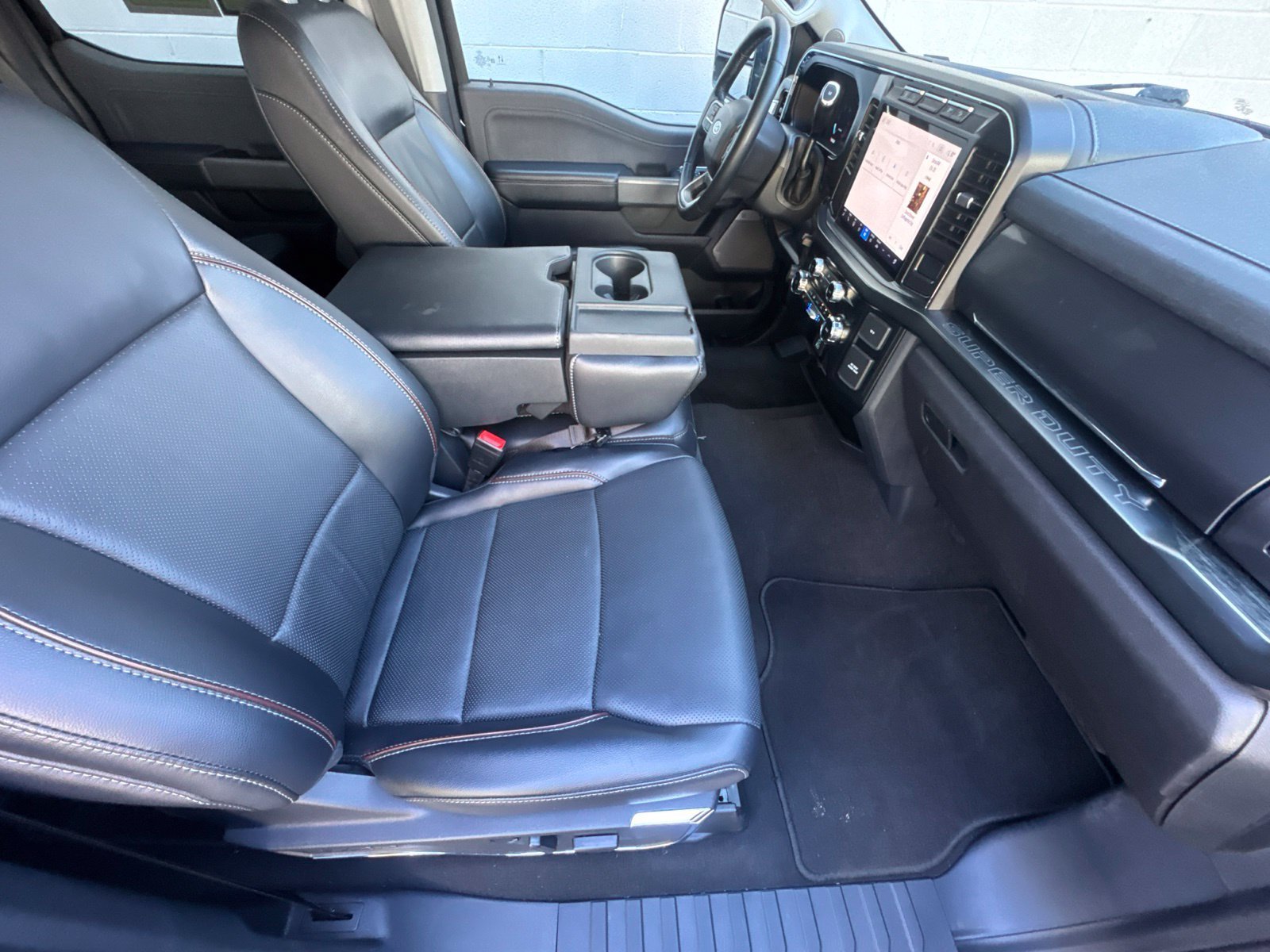 Used 2024 Black Ford Lariat image 36